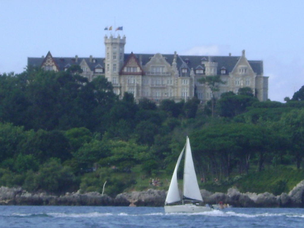 Apartamentos Dos Robles Somo Exteriör bild