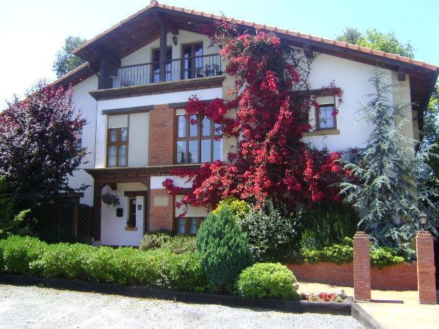 Apartamentos Dos Robles Somo Exteriör bild